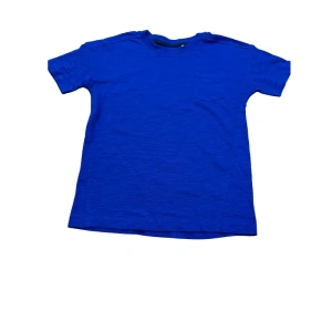 Blue Crew Neck T-Shirt with Pocket - Casual Comfort for Boys