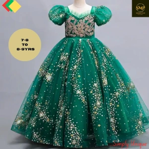 Starlit Emerald Green Ball Gown for Girls (Ages 7–9) – Puffy Sleeves & Glitter Detail